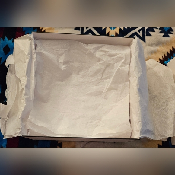 Chanel White Empty Gift Box Tissue Paper Bundle Handbag Wallet Jewelry Storage - Picture 5 of 16